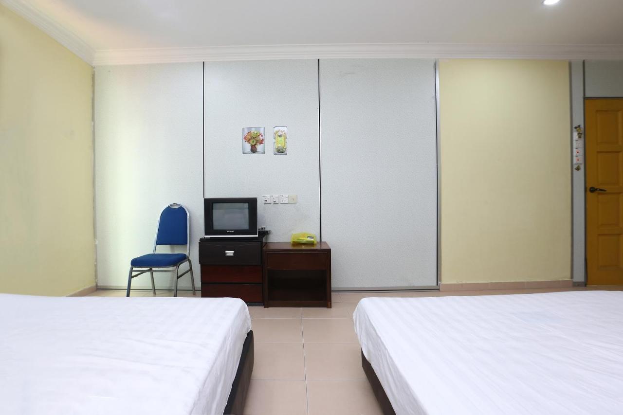 Spot On 89857 Azra Inn Kota Bharu Exterior photo